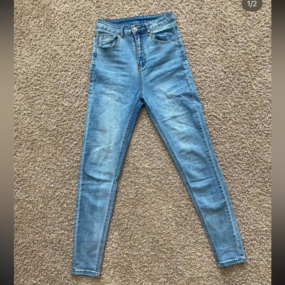 High wasted jeans